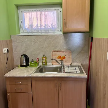 Horvath Vendeghaz Apartment *