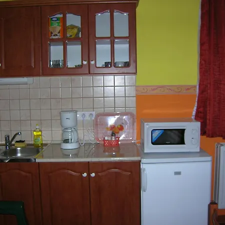 Horvath Vendeghaz Apartment *